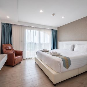 Zimmer mit Kingsize-Bett